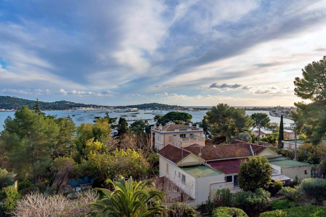 Studio Avec Vue Mer Et Terrasse La Seyne-sur-Mer Bagian luar foto