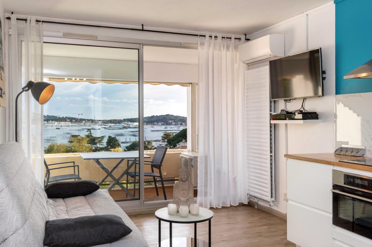 Studio Avec Vue Mer Et Terrasse La Seyne-sur-Mer Bagian luar foto