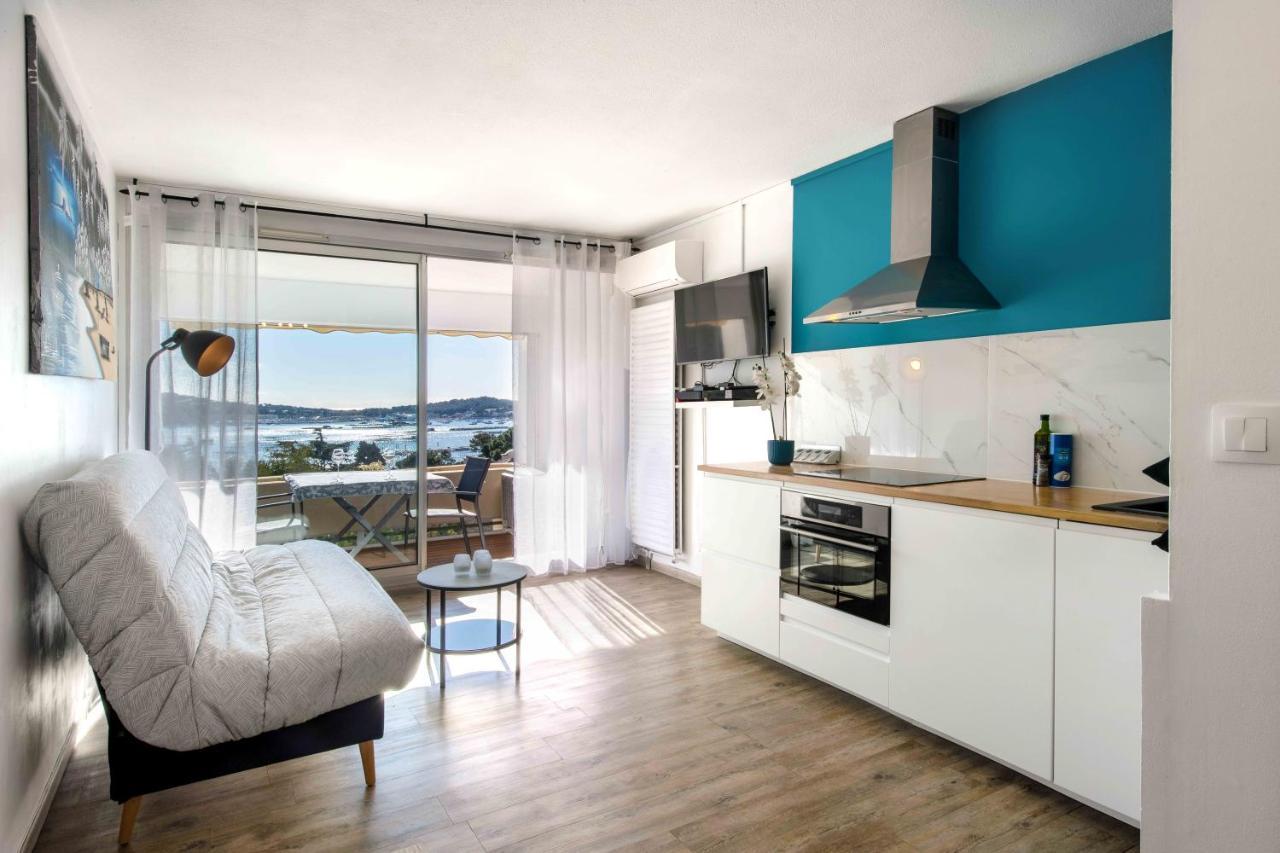 Studio Avec Vue Mer Et Terrasse La Seyne-sur-Mer Bagian luar foto